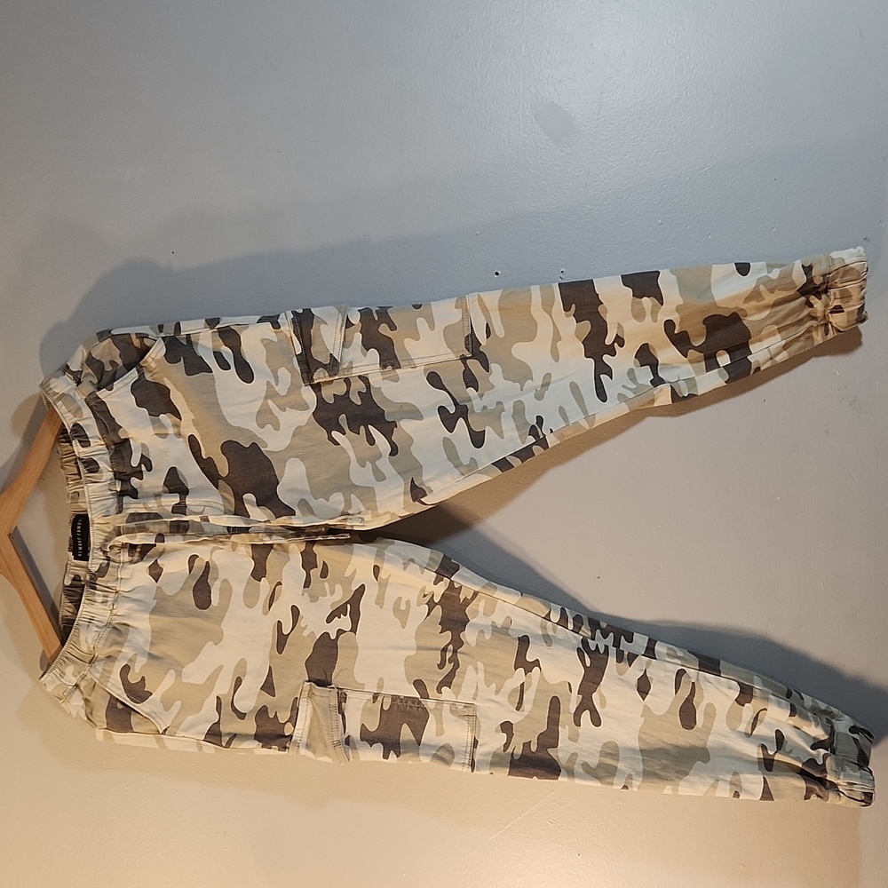 Almost famous high rise jogging pants size M